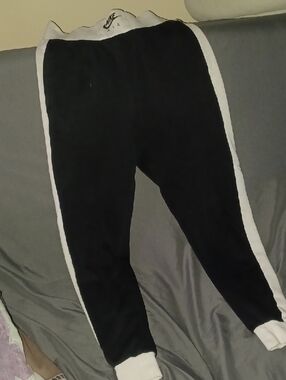Womans Nike Sweat Pants Xs